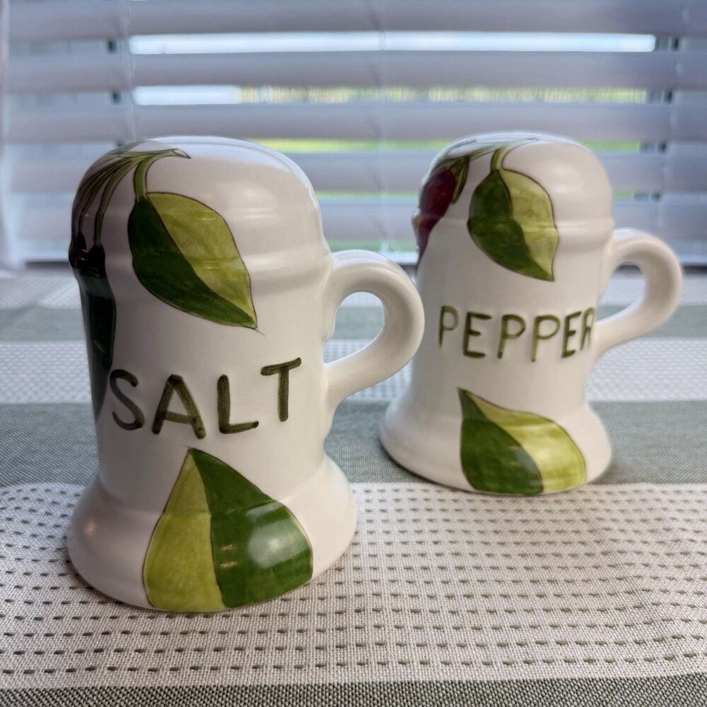 Laurie Gates 1998 Vintage Salt & Pepper Shakers Ceramic Garden Kitchen